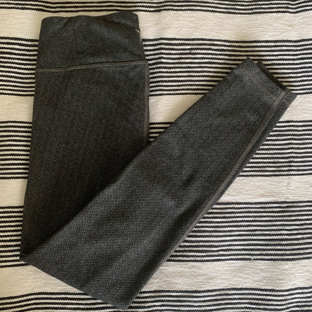 Super cute and cozy herring bone yoga pants